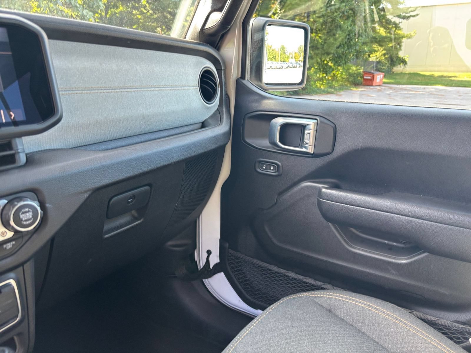 Used 2025 Jeep Wrangler Unlimited Sport AWD/4WD image 33