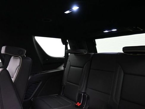 Used 2023 GMC Yukon SLT w/ SLT Luxury Package AWD/4WD image 28