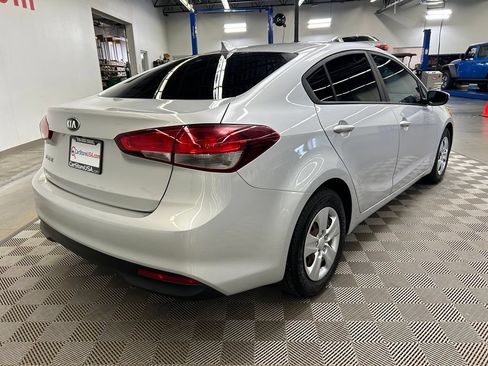 Used 2017 Kia Forte LX w/ LX Popular Package FWD image 8