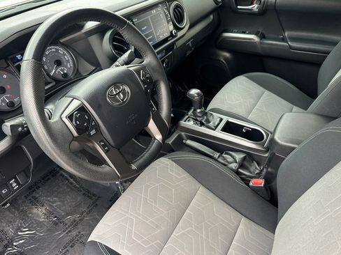 Used 2023 Toyota Tacoma TRD Sport w/ Advanced Technology Package image 10