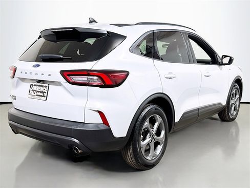 Used 2025 Ford Escape ST-Line image 4