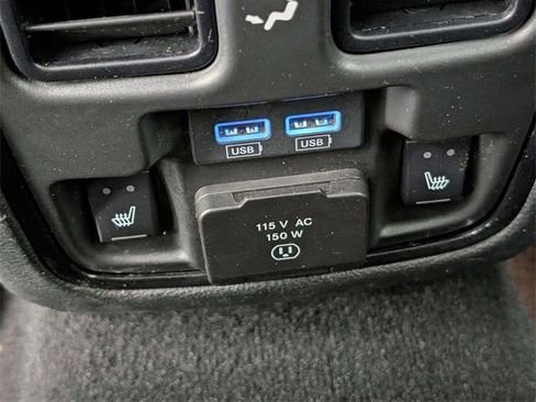 Used 2023 Dodge Durango GT image 28