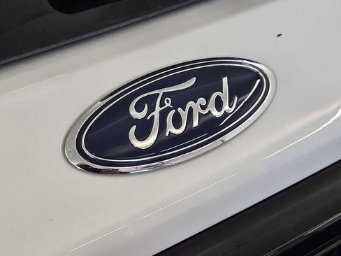 New 2026 Ford Explorer Platinum image 12