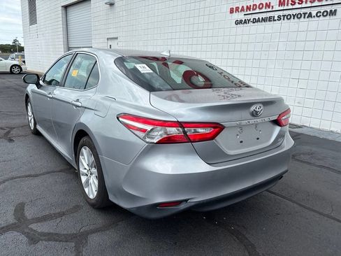 Used 2019 Toyota Camry LE w/ Convenience Package FWD image 6