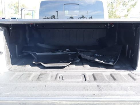 Used 2025 Jeep Gladiator Rubicon w/ Convenience Group AWD/4WD image 36
