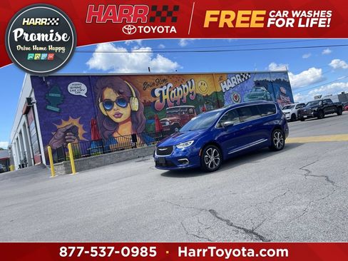 Used 2021 Chrysler Pacifica Pinnacle AWD/4WD image 1