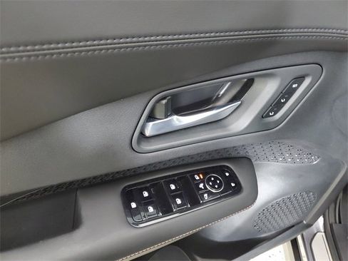 Used 2024 Nissan Ariya AWD image 19