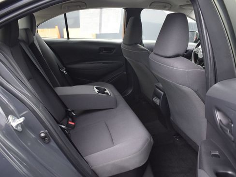 Used 2025 Toyota Corolla LE w/ LE Premium Package FWD image 11