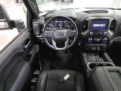 Used 2022 GMC Sierra 3500 Denali w/ Denali Ultimate Package image 13