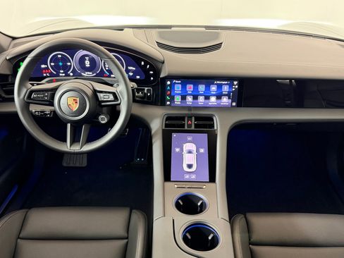 Used 2026 Porsche Taycan image 31
