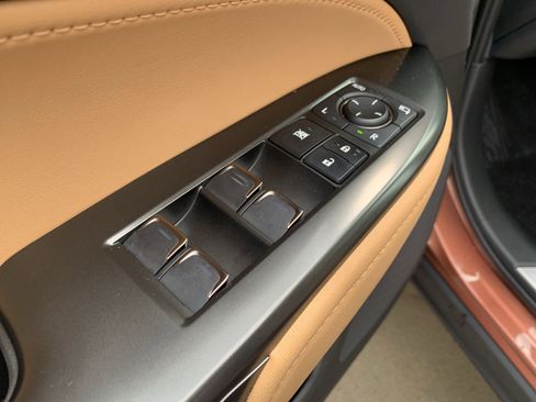 Certified 2025 Lexus NX 250 FWD w/ Towing Package (2000 Lbs) image 15