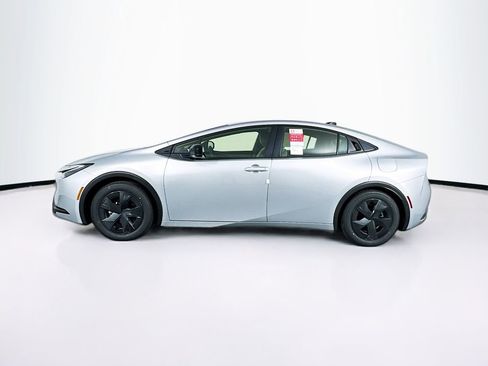 New 2026 Toyota Prius LE image 5