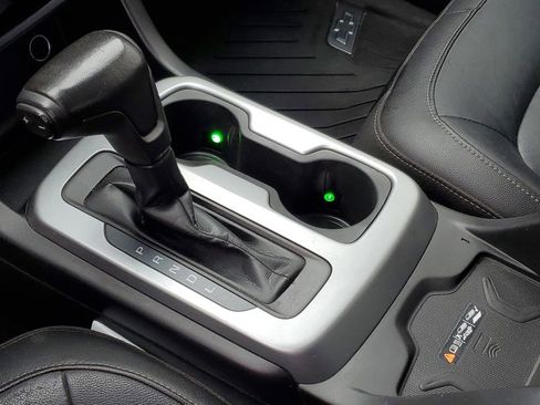 Used 2017 Chevrolet Colorado ZR2 w/ LPO, Premium Interior Package AWD/4WD image 19