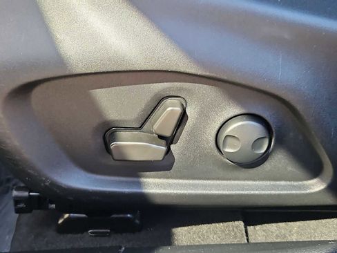 Used 2022 Jeep Compass Limited image 18