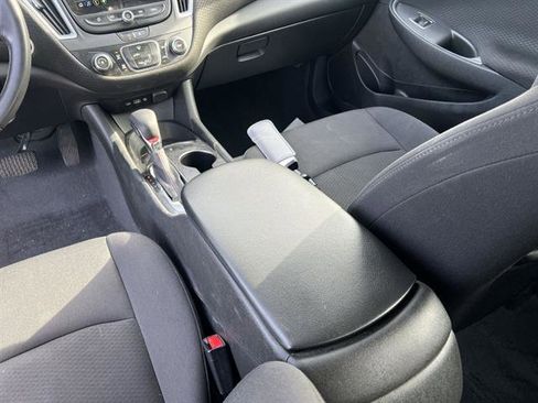 Used 2022 Chevrolet Malibu RS image 43