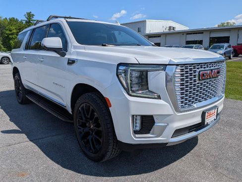 Used 2024 GMC Yukon XL Denali AWD/4WD image 4