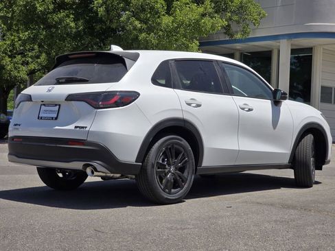 New 2026 Honda HR-V Sport image 9