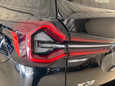 Used 2024 BMW X3 sDrive30i w/ Premium Package w/ZPA image 27