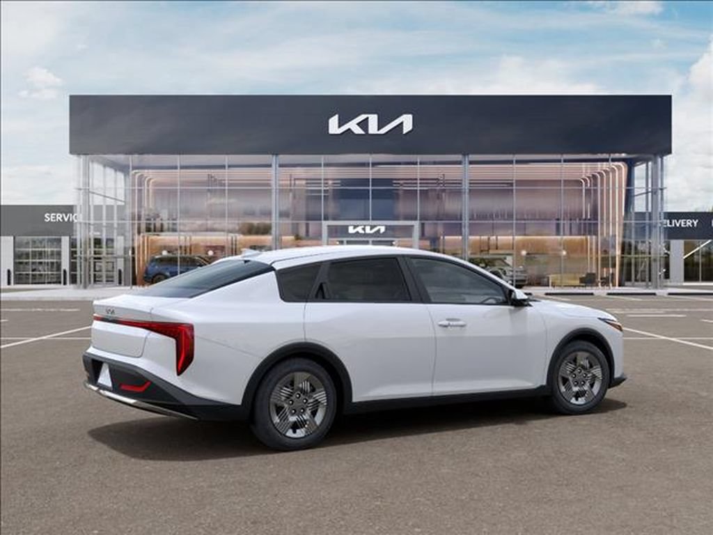 New 2027 Kia K4 FWD image 6