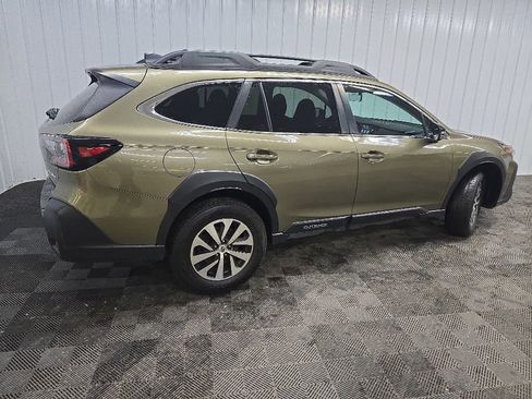 Used 2023 Subaru Outback Premium w/ Popular Package #1 AWD/4WD image 3
