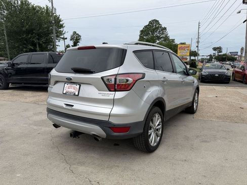 Used 2017 Ford Escape SE FWD image 5