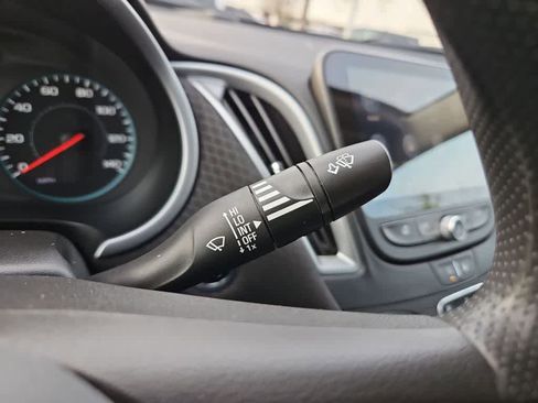 Used 2024 Chevrolet Malibu LT image 32