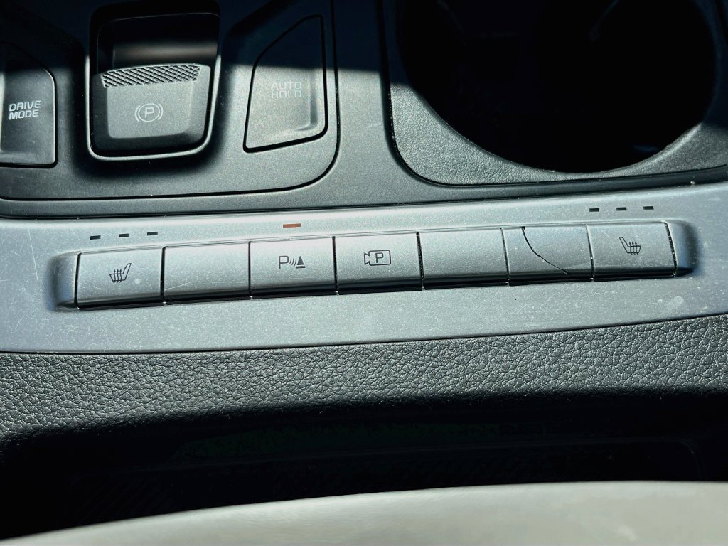Certified 2025 Kia Carnival FWD image 27