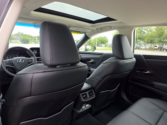 Used 2025 Lexus ES 350 w/ Premium Package FWD image 18