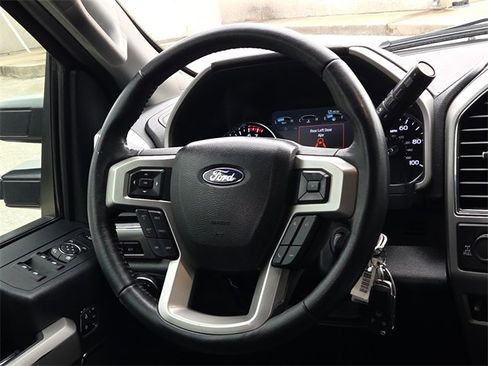 Used 2020 Ford F250 Lariat w/ Chrome Package image 13