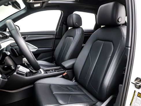 Used 2025 Audi Q3 2.0T Premium Plus w/ Premium Plus Package image 18