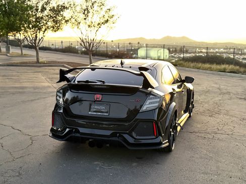 Used 2018 Honda Civic Type R image 7
