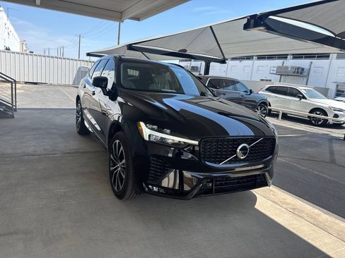Used 2025 Volvo XC60 B5 Plus w/ Protection Package Premier AWD/4WD image 3