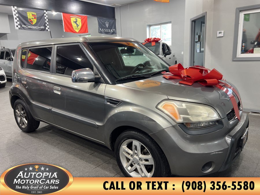 Used 2010 Kia Soul + w/ Audio Pkg FWD image 6