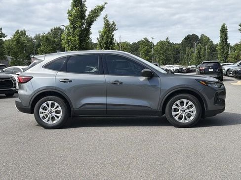 Used 2025 Ford Escape Active w/ Tech Pack #1 FWD image 3