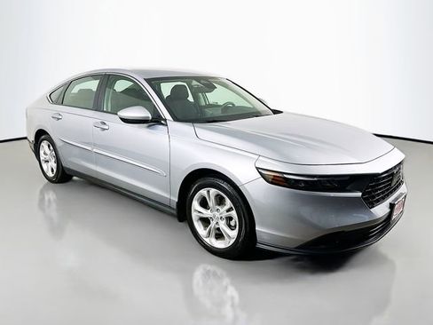 Certified 2025 Honda Accord LX image 13