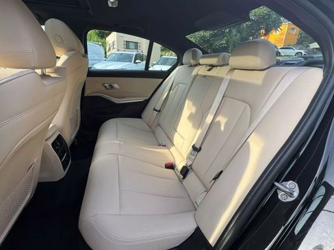 Used 2019 BMW 330i xDrive Sedan w/ Premium Package image 16