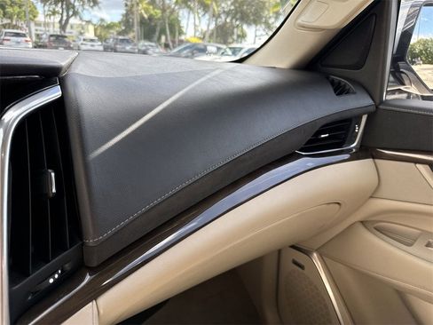 Used 2020 Cadillac Escalade ESV Luxury image 57