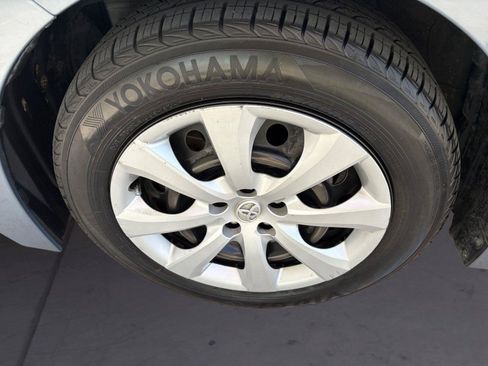 Used 2025 Toyota Corolla LE FWD image 14