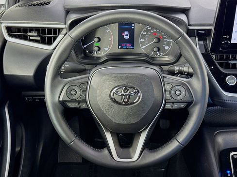 Used 2025 Toyota Corolla SE image 37
