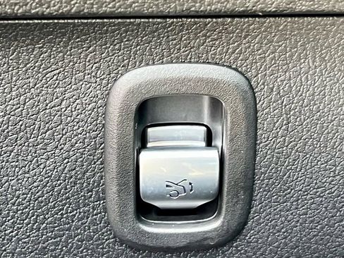 Certified 2026 Mercedes-Benz C 300 4MATIC Sedan image 42