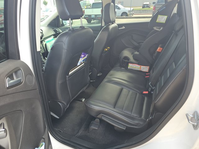 Used 2019 Ford Escape Titanium FWD image 3