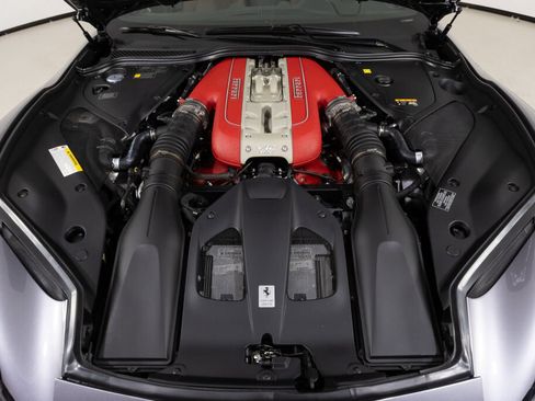 Used 2021 Ferrari 812 GTS RWD image 25
