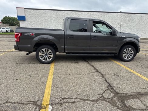 Used 2017 Ford F150 XL w/ Equipment Group 101A Mid AWD/4WD image 12