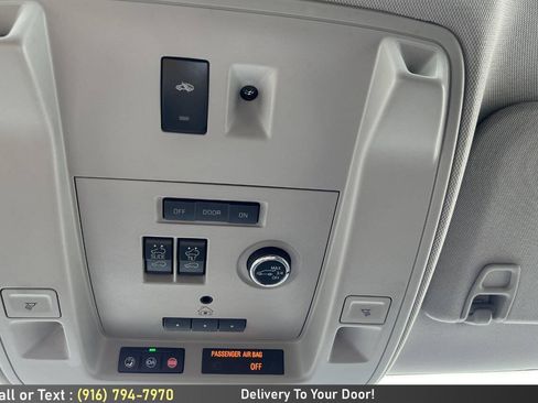 Used 2020 Cadillac Escalade ESV Premium Luxury AWD/4WD image 26