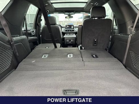 Used 2022 GMC Yukon SLT w/ SLT Luxury Package RWD image 18
