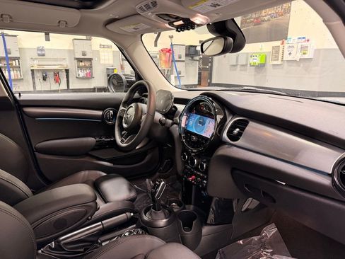 Used 2024 MINI Cooper S FWD image 29