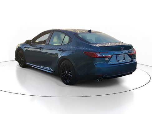 Used 2025 Toyota Camry SE w/ Multimedia Upgrade Package FWD image 5
