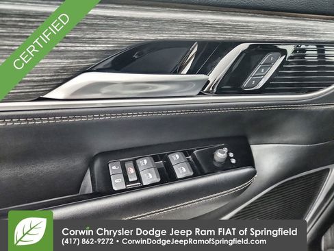 Certified 2024 Jeep Wagoneer Series III image 21