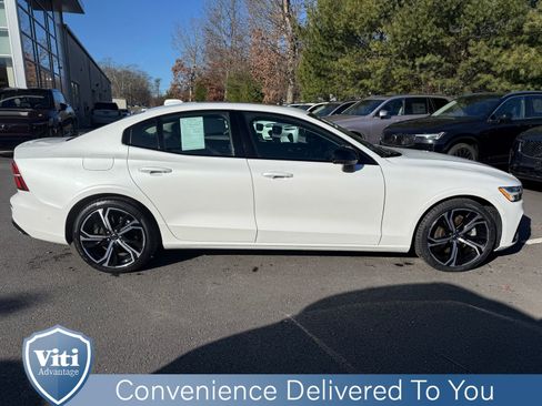 Certified 2024 Volvo S60 B5 Plus w/ Climate Package image 9