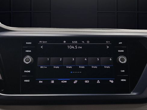 Used 2023 Volkswagen Taos SE image 17